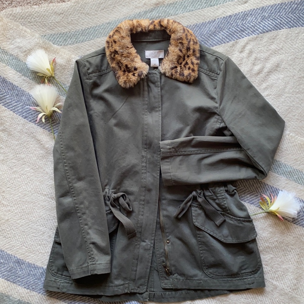 LOFT | Olive Green Cotton Cargo Jacket w/ Faux Fur Collar | size S (petite)